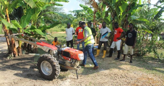 Africa Rice starts training for Liberia farmers on machinery operations