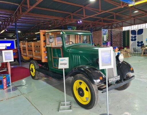 Vintage tractors will once again be on display at NAMPO 2023 at the much loved Engen Tractor Musuem (002)