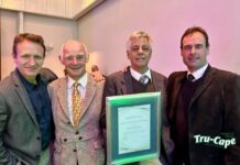 Tru-Cape congratulates Henk Griessel on Hortgro’s fruit-industry award