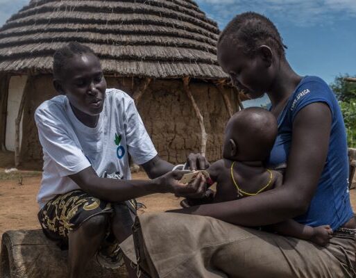 CHW Nutrition Check Up – South Sudan – Lys Arango for Action Against Hunger (002)