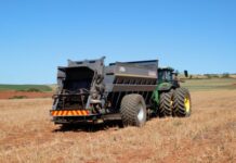 Albertinia Ingenieurswerke unveils revolutionary AI 270M muck spreader for precision farming