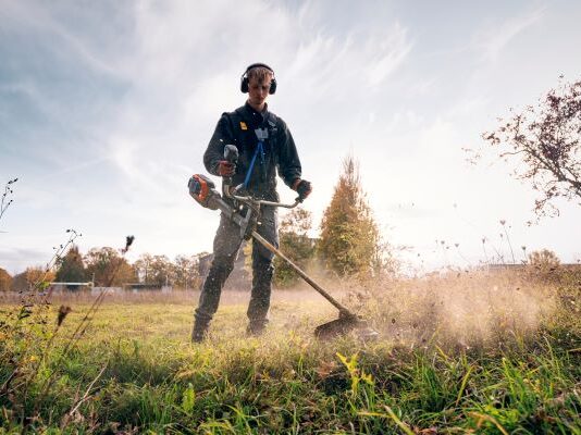 ‘Tis the Season to be Trimming: Expert Tips for Brushcutter Success