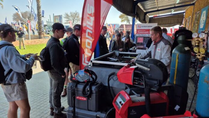 35 years of experience supporting farmers with quality tools, parts, technical advice and personal relationships