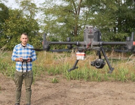 Farmers upload their own drone images to the cloud-based software which delivers results in minutes SMALL_ (002)