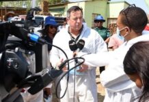 Minister Steenhuisen Leads Cattle Vaccination Drive to Contain Foot-and-Mouth Disease in North West Province