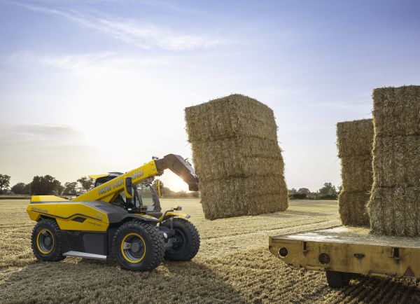New Holland Hybrid Telehandler xx