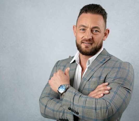 Uncovering the secret identity patterns that hinder entrepreneurial success