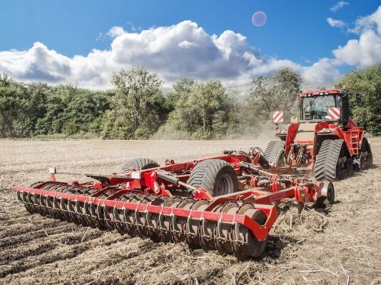 Breaking Compaction. Building Productivity. The Sumo Deep Tillage Solution