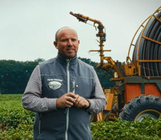 Improving irrigation efficiency through precision sprinkler technology and fasterholt travelling irrigation systems