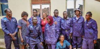 Ugandan youth pool resources to build resilient poultry businesses
